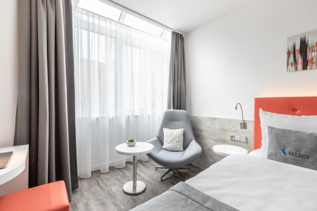 Select Hotel Wiesbaden City Bagian luar foto