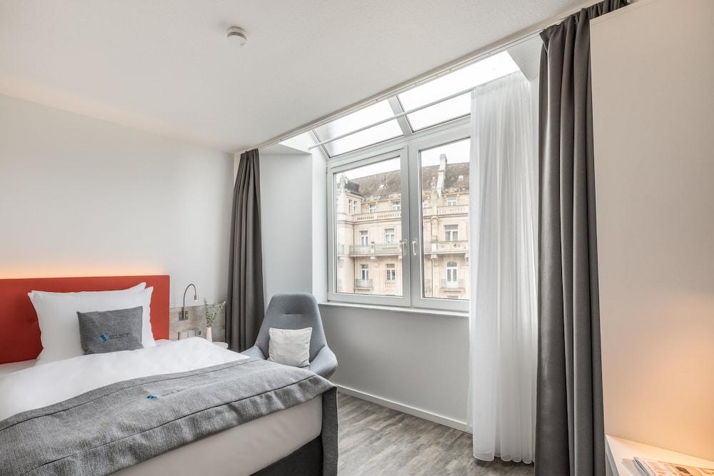 Select Hotel Wiesbaden City Bagian luar foto