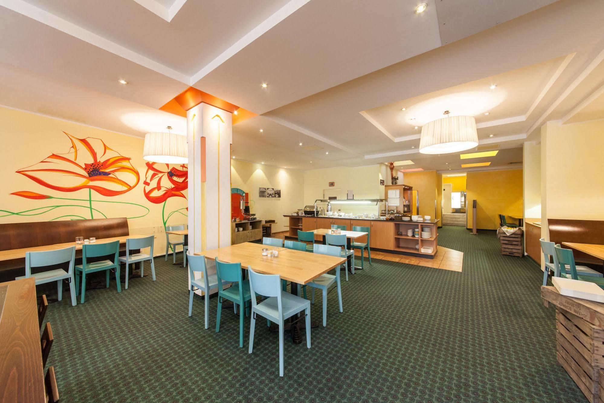 Select Hotel Wiesbaden City Bagian luar foto