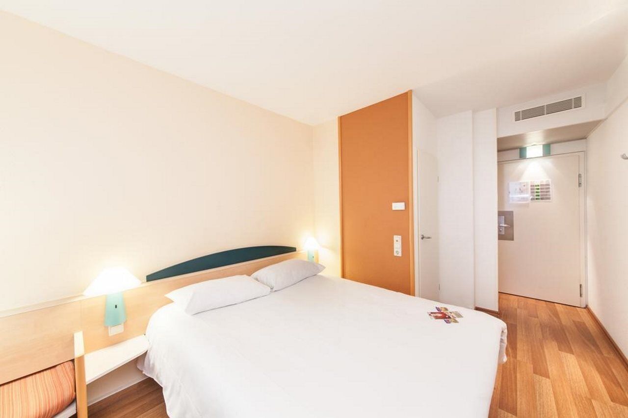 Select Hotel Wiesbaden City Bagian luar foto